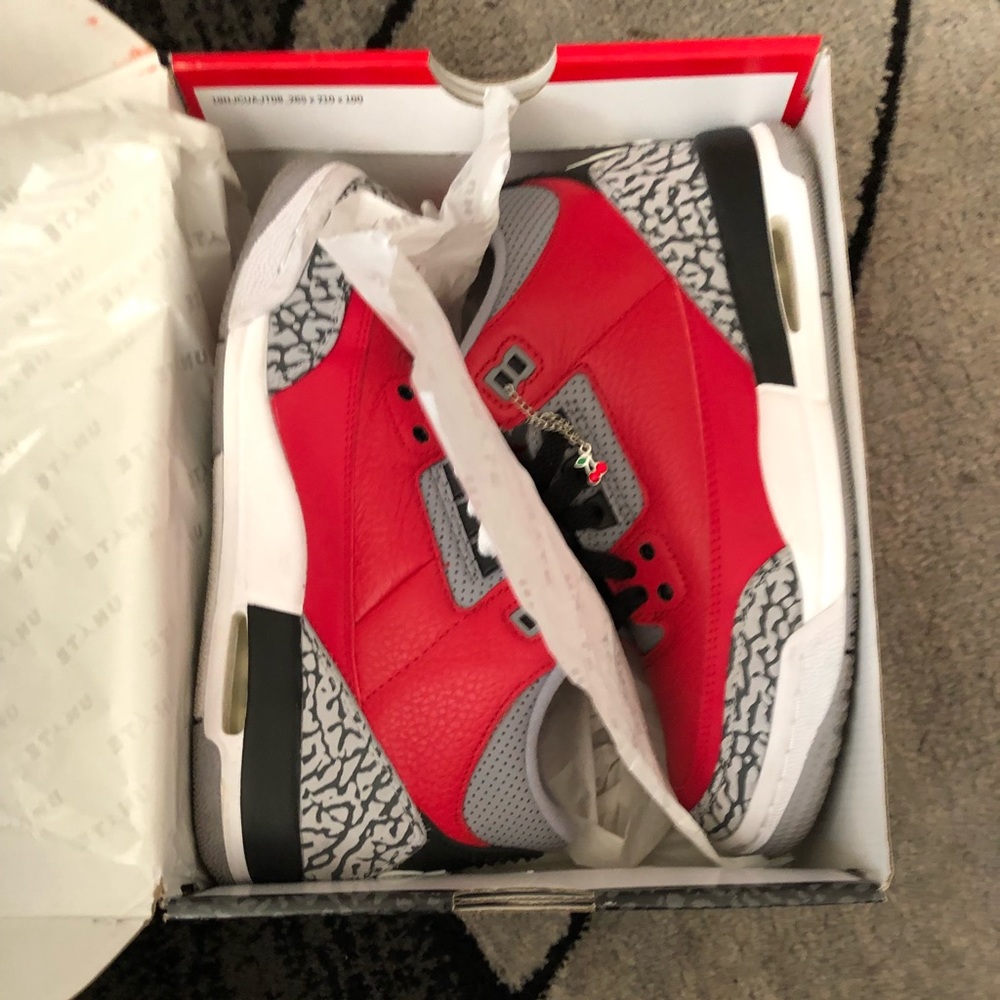 Jordan retro 3s